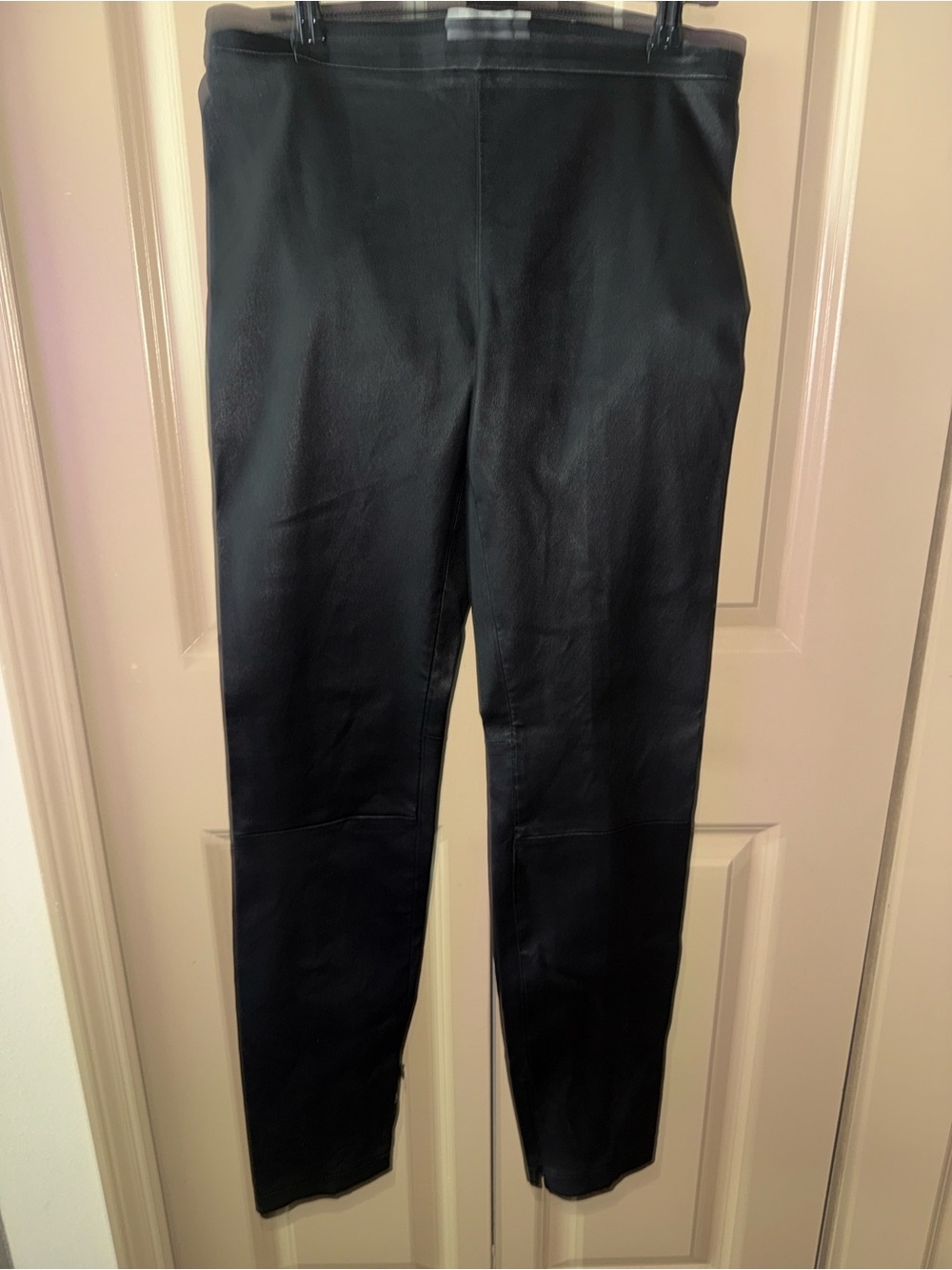 Vince Black Slim 100% Lamb Pants